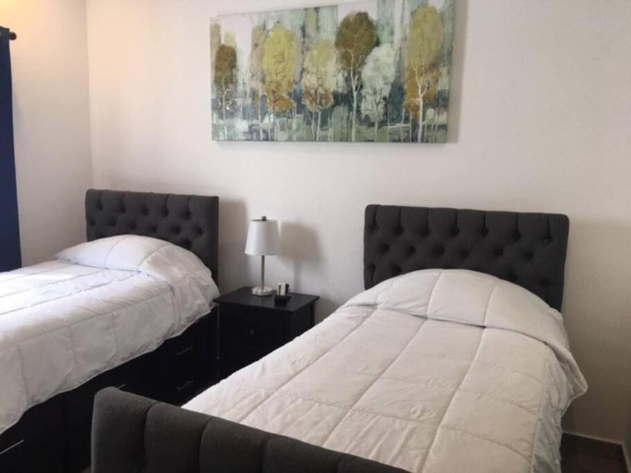 Condo En Torres Cantera De 2 Recamaras 2 1/2 Banos 라파스 외부 사진
