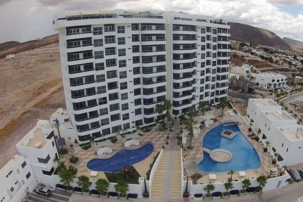 Condo En Torres Cantera De 2 Recamaras 2 1/2 Banos 라파스 외부 사진